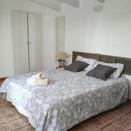 Casa Tritons *